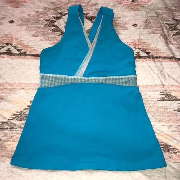 lululemon athletica Tops - 🌵Lululemon Blue V-neck Top size 6